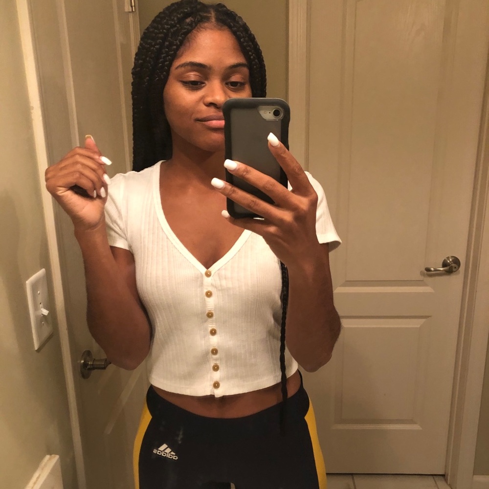 Meet your Posher, Candice